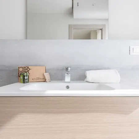 Italian Experience-suite Ateneo Apartment
